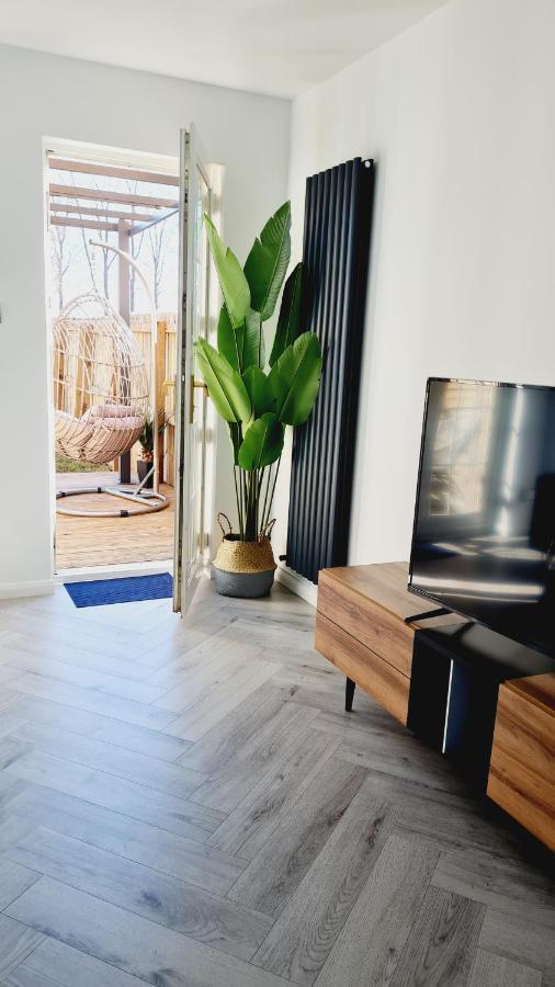 Beautiful 2Bed House With Garden, Walking Distance To Town - Free Parking Apartment Глазгоу Екстериор снимка