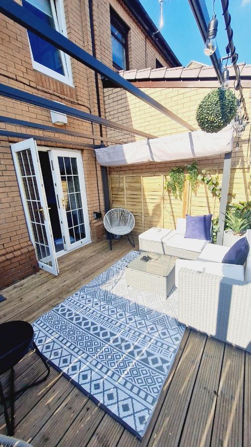 Beautiful 2Bed House With Garden, Walking Distance To Town - Free Parking Apartment Глазгоу Екстериор снимка