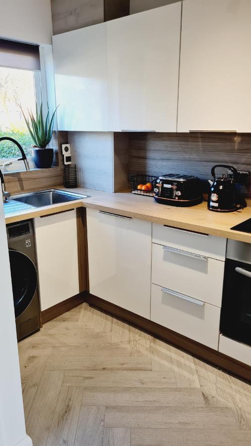 Beautiful 2Bed House With Garden, Walking Distance To Town - Free Parking Apartment Глазгоу Екстериор снимка