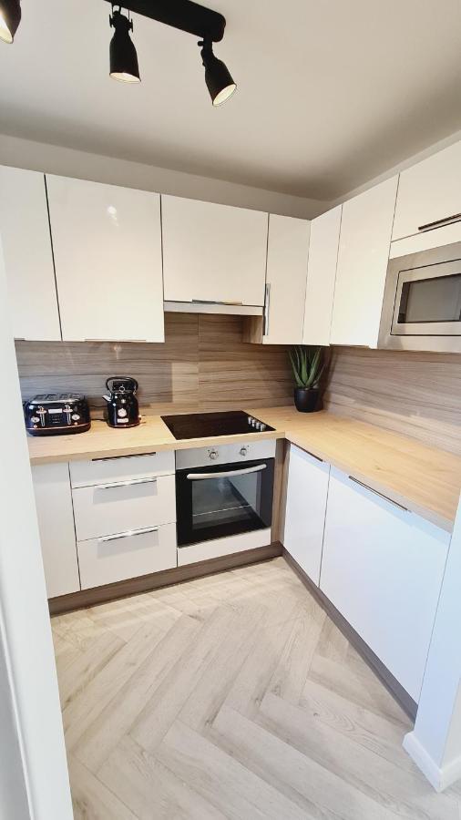 Beautiful 2Bed House With Garden, Walking Distance To Town - Free Parking Apartment Глазгоу Екстериор снимка